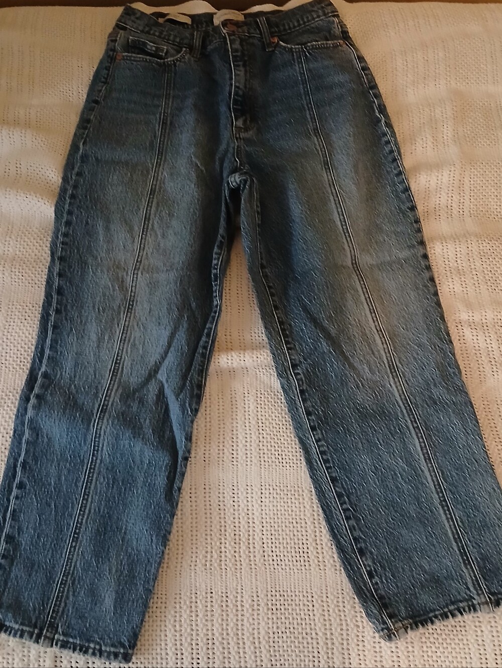 Universal Thread Straight-Leg Jeans in Dark Blue Denim